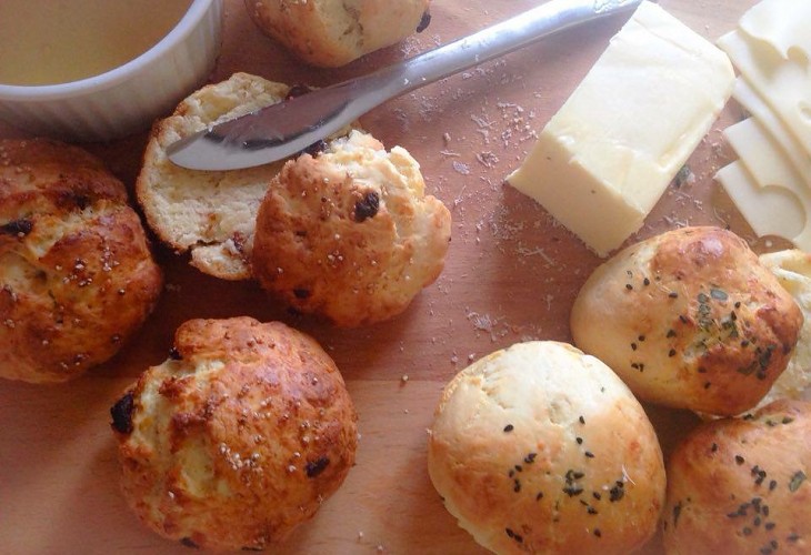 Ekspresowe bułeczki* A B M